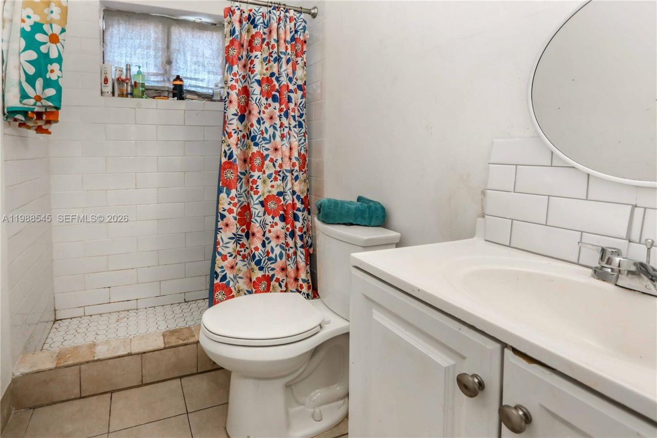 528 E 10th St, Hialeah, FL 33010 Photo