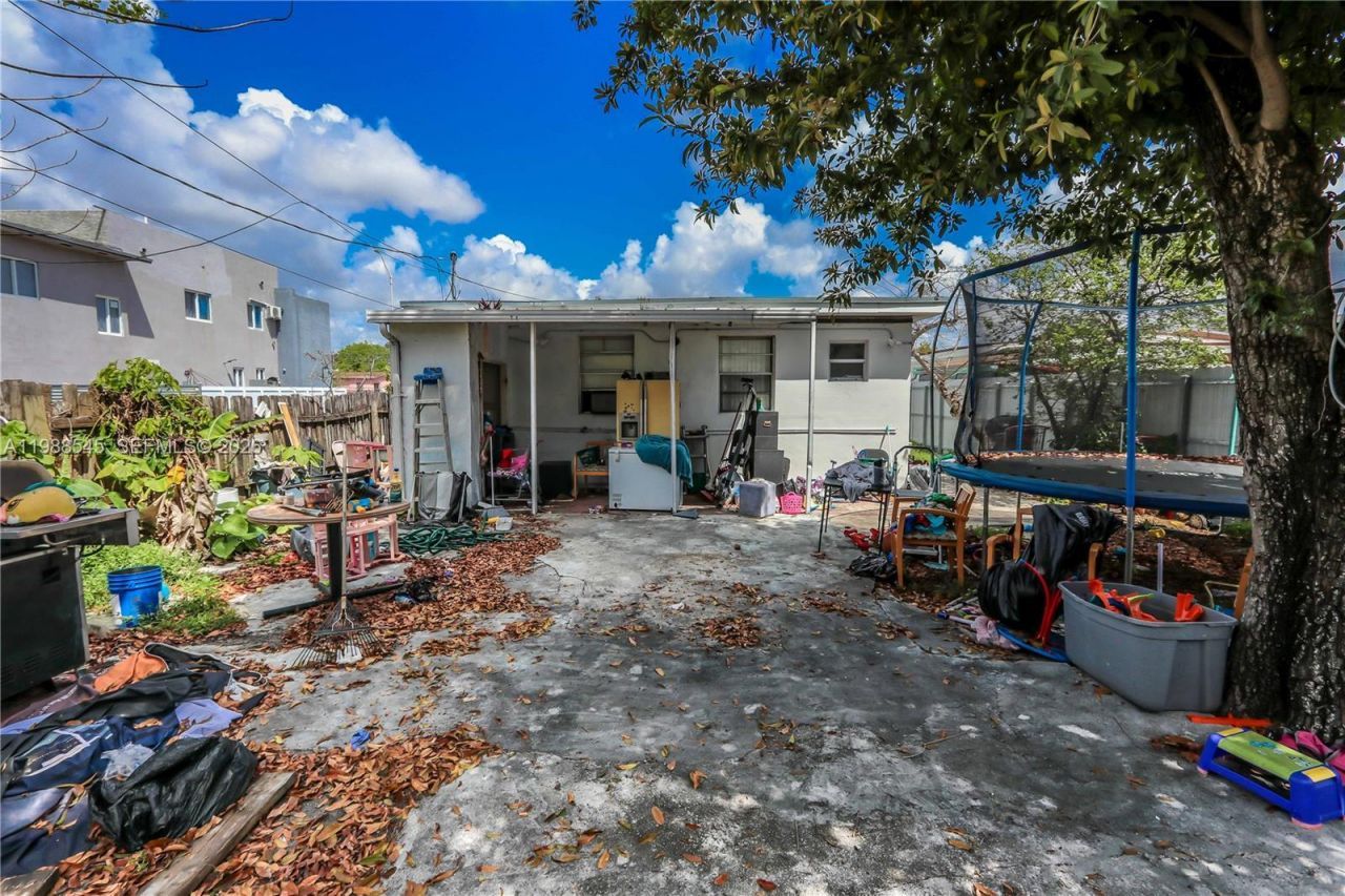 528 E 10th St, Hialeah, FL 33010 Photo