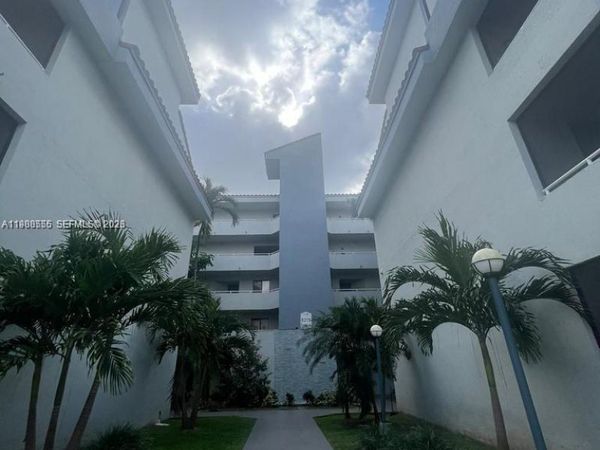 8215 SW 152nd Ave , Unit G-418, Miami, FL 33193