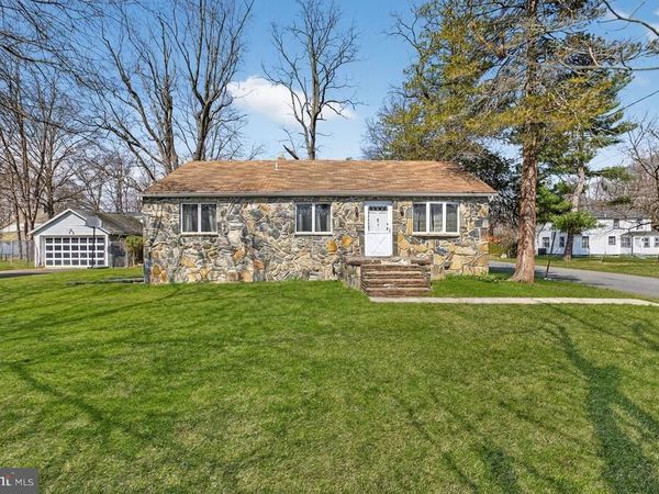 104 KING AVENUE, EWING, NJ 08638