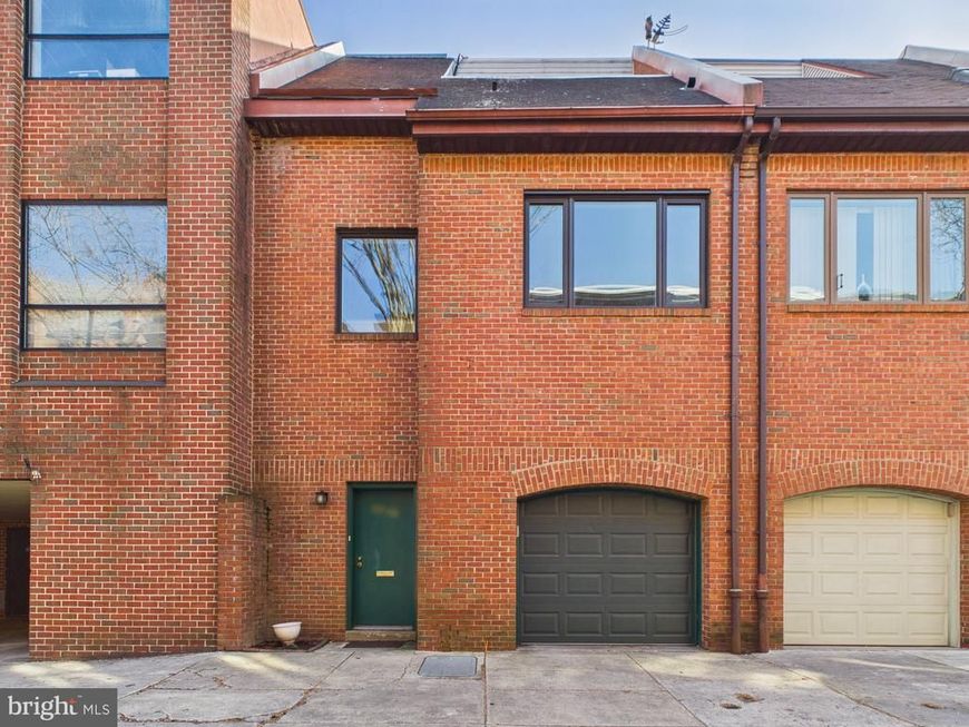 2036 Appletree Street, Philadelphia, PA 19103 Main Photo