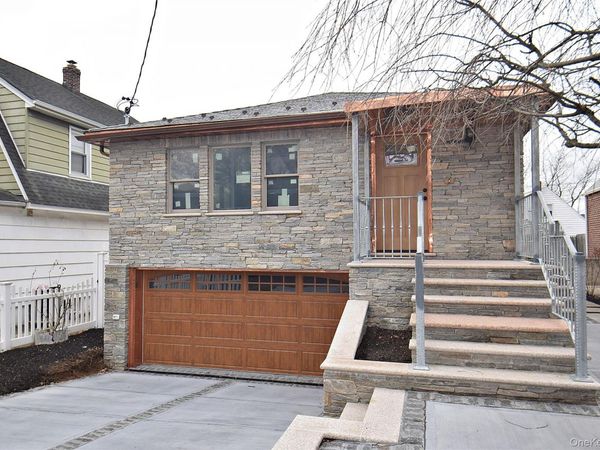 86-16 262nd Street , Floral Park, NY 11001