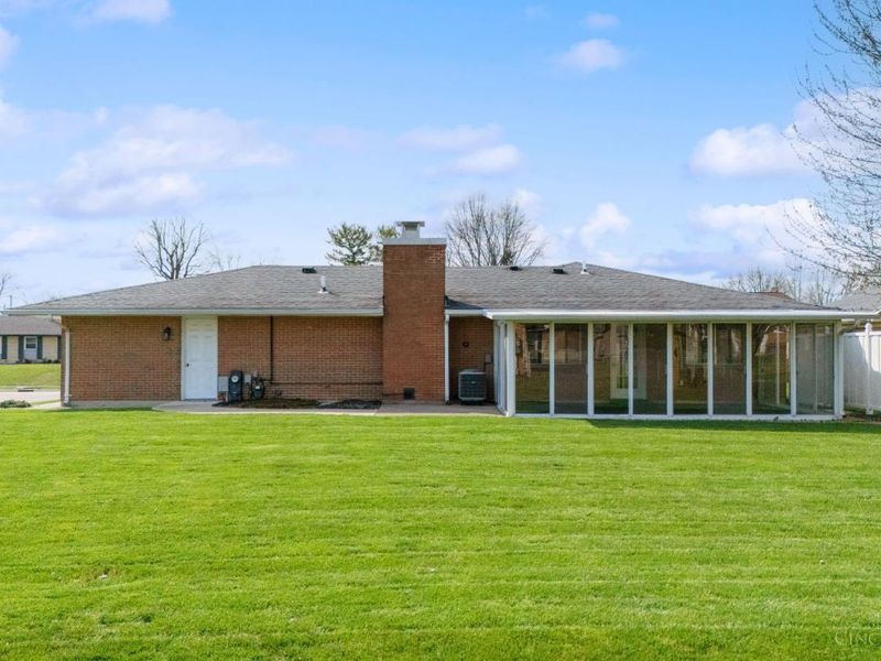 408 Mayfair Drive, Wilmington, OH 45177 Photo 5