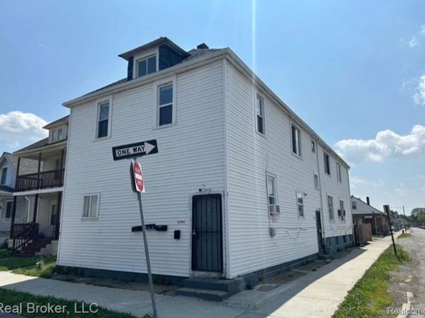 2300 Whalen Street, Hamtramck, MI 48212