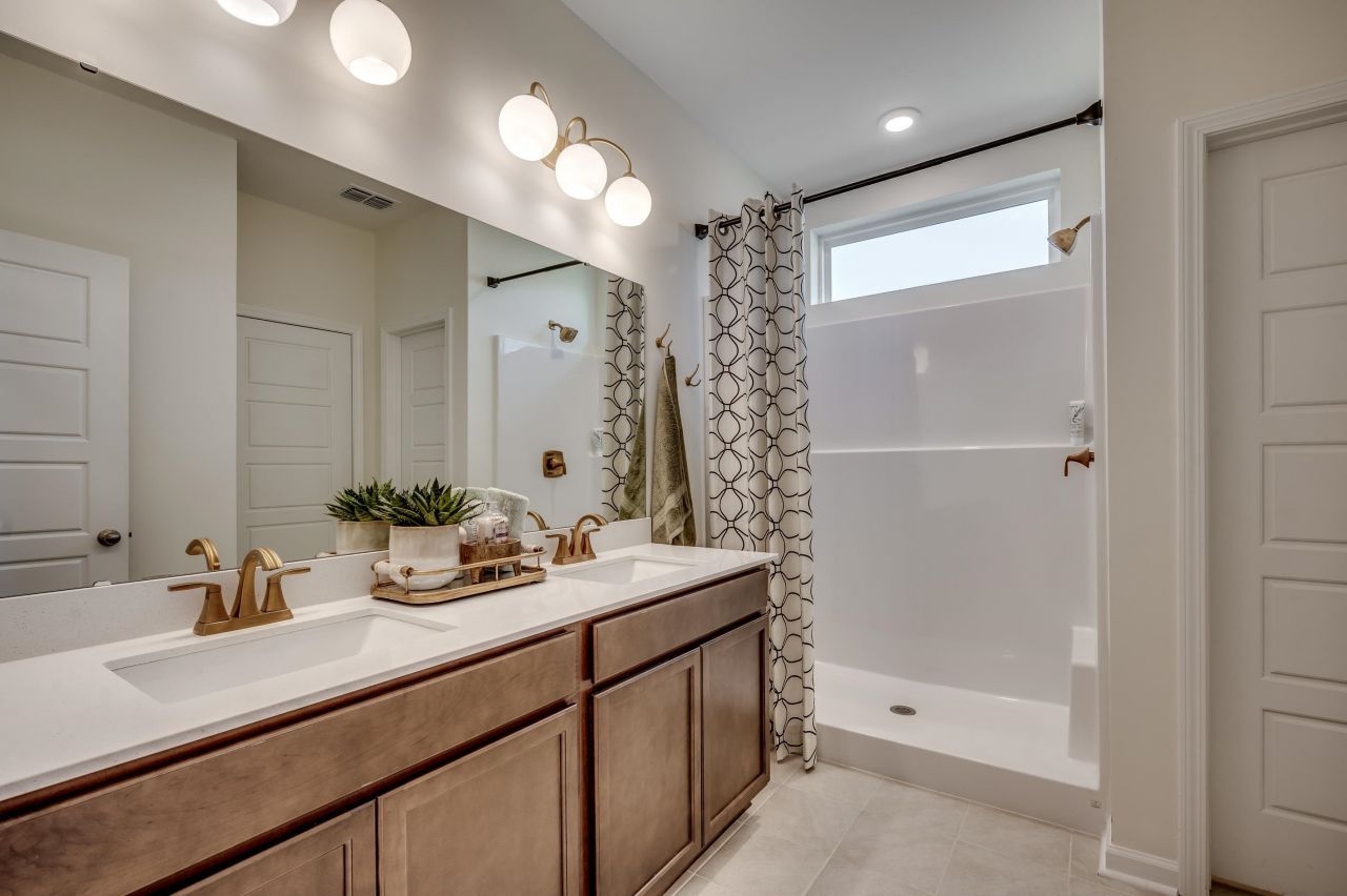 5016 Gallop Ct. Photo 9