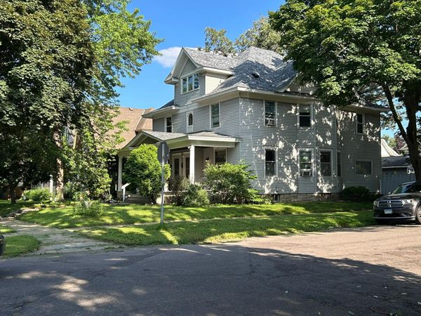 1636 Minnehaha Avenue W, Saint Paul, MN 55104