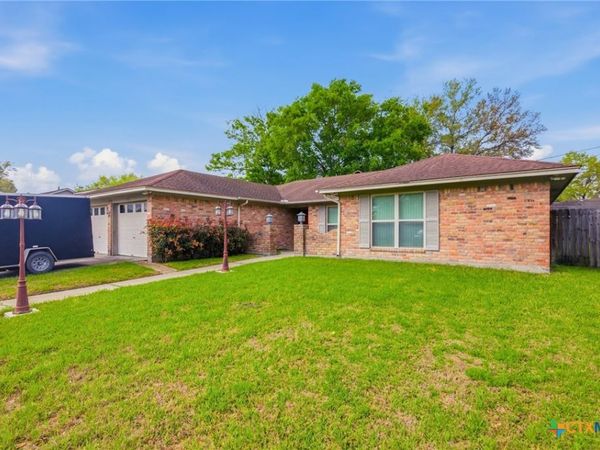 205 Westchester Drive , Victoria, TX 77904