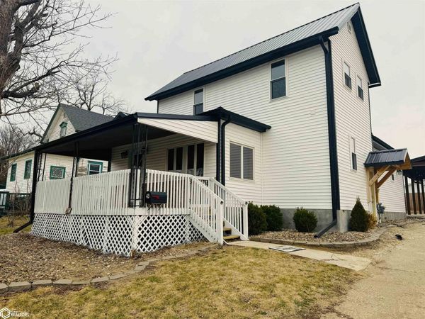 413 SW 3rd, Greenfield, IA 50849