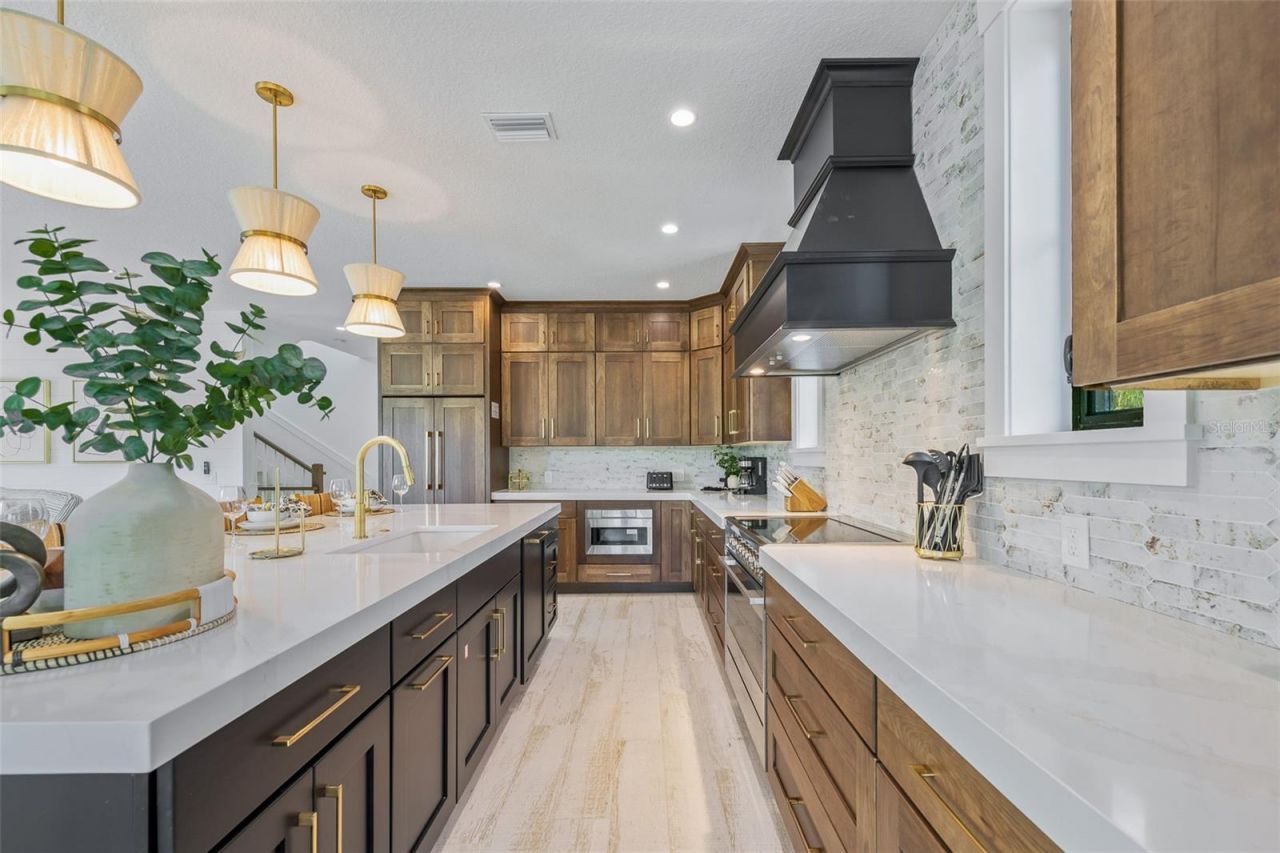 128 Fillmore Drive, Sarasota, FL 34236 Photo