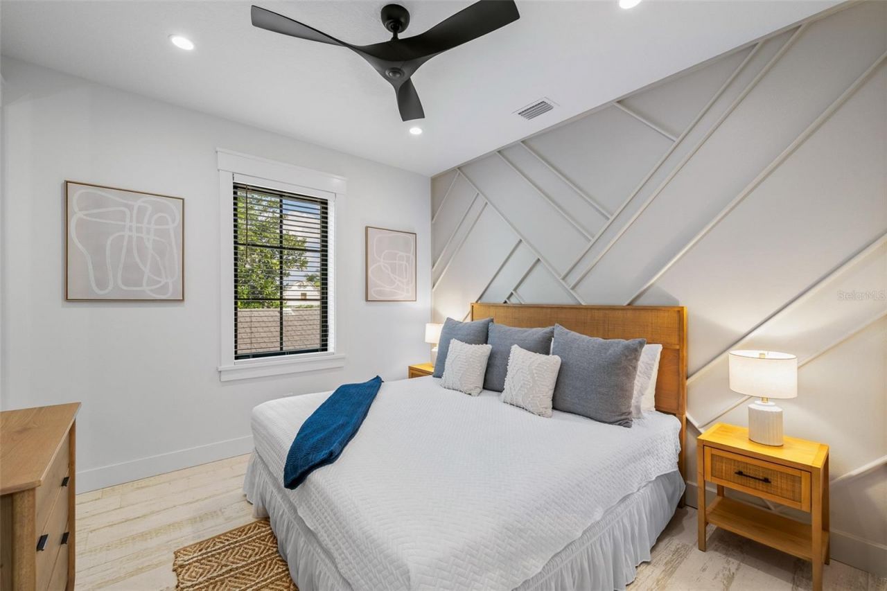 128 Fillmore Drive, Sarasota, FL 34236 Photo