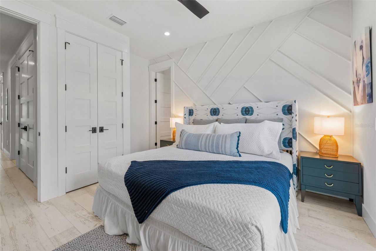 128 Fillmore Drive, Sarasota, FL 34236 Photo