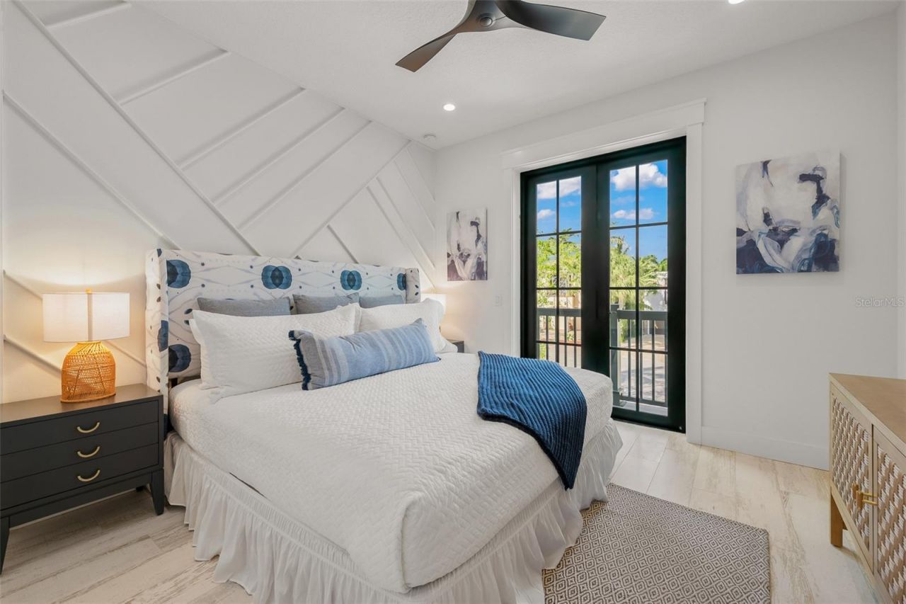 128 Fillmore Drive, Sarasota, FL 34236 Photo