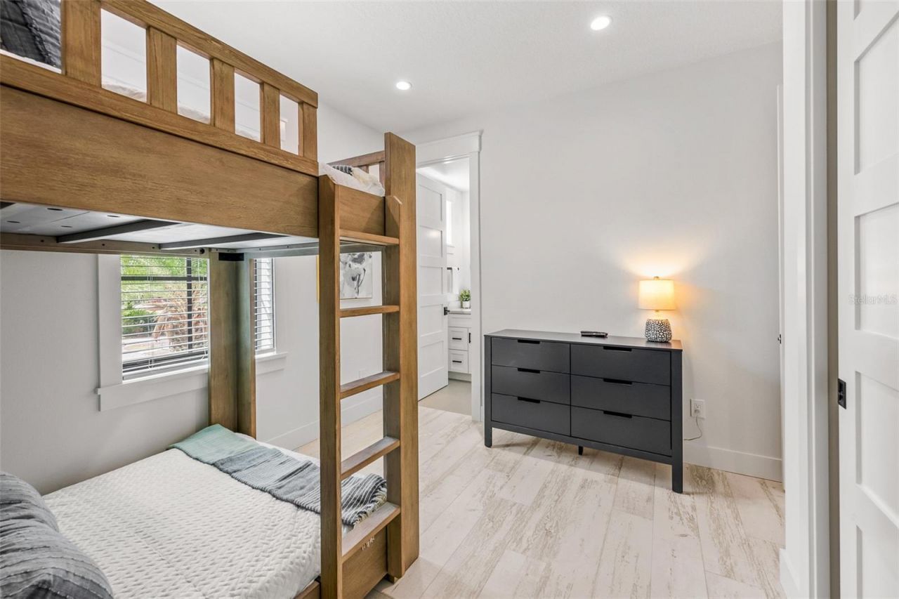 128 Fillmore Drive, Sarasota, FL 34236 Photo