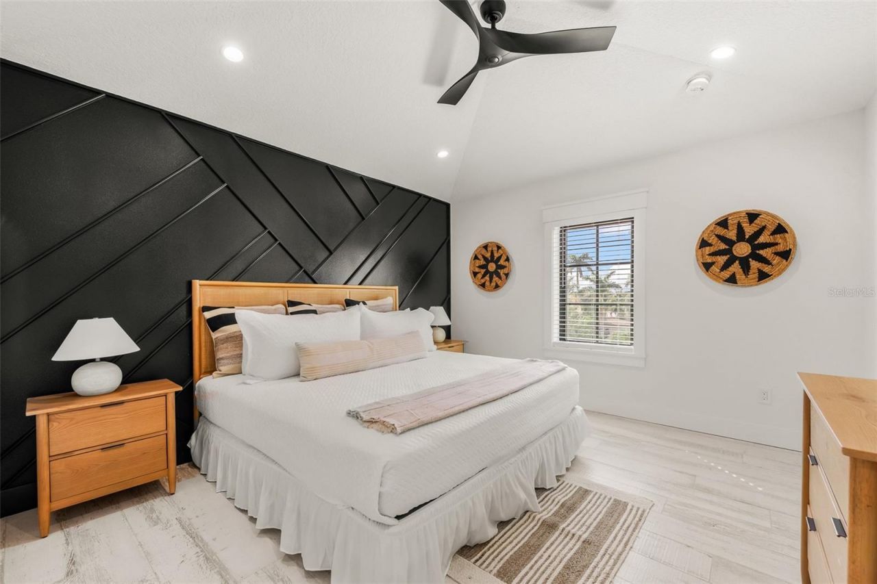 128 Fillmore Drive, Sarasota, FL 34236 Photo