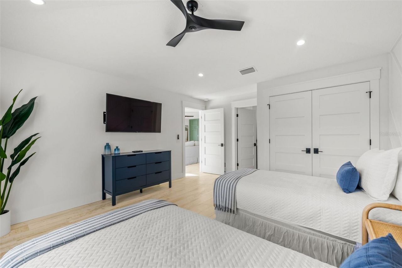 128 Fillmore Drive, Sarasota, FL 34236 Photo