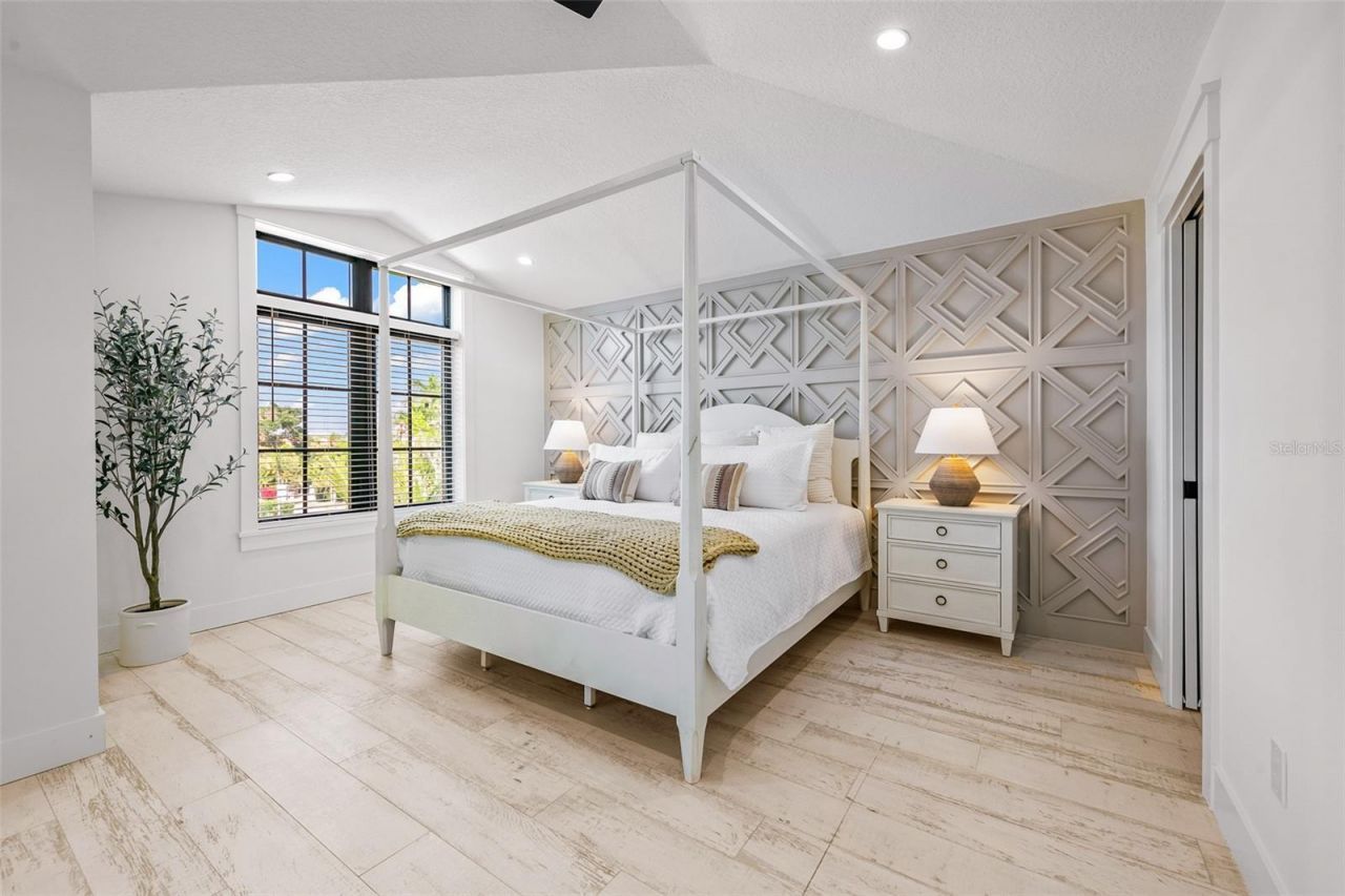 128 Fillmore Drive, Sarasota, FL 34236 Photo