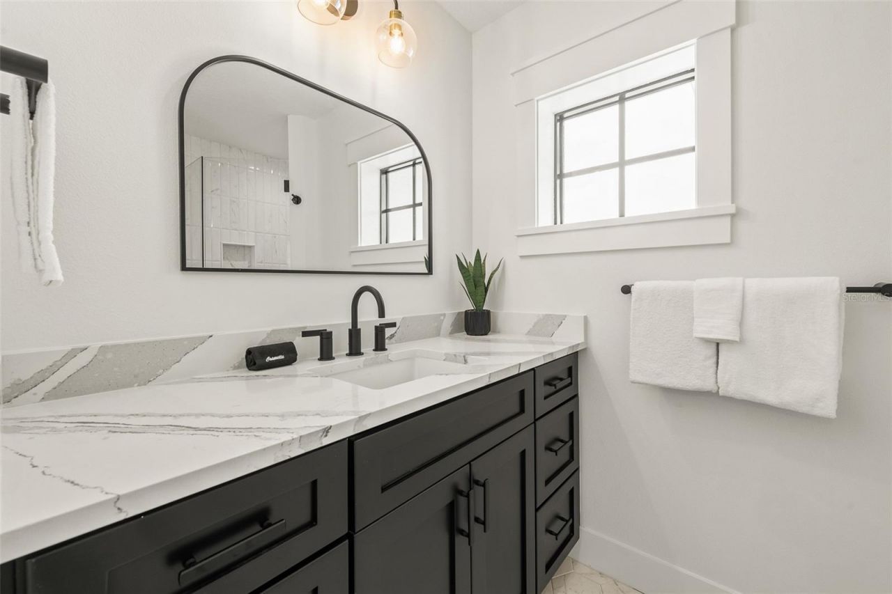 128 Fillmore Drive, Sarasota, FL 34236 Photo