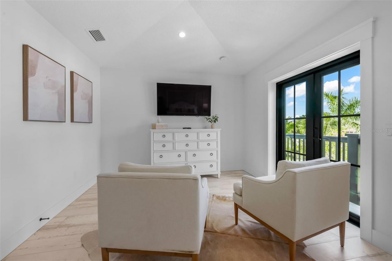 128 Fillmore Drive, Sarasota, FL 34236 Photo