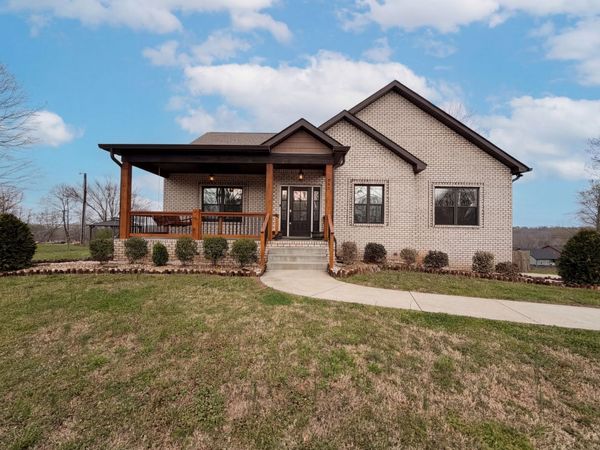 996 Gratton Rd , Clarksville, TN 37043