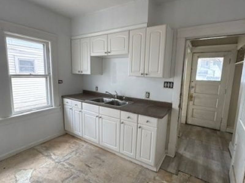 10329 Ignatius Avenue , Cleveland, OH 44111 Photo 26