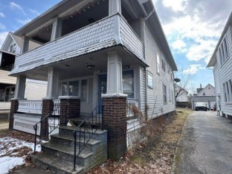 10329 Ignatius Avenue , Cleveland, OH 44111 Photo 3