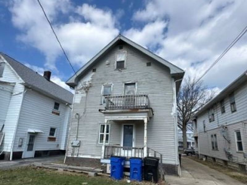 10329 Ignatius Avenue , Cleveland, OH 44111 Photo 4