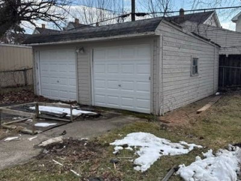 10329 Ignatius Avenue , Cleveland, OH 44111 Photo 6