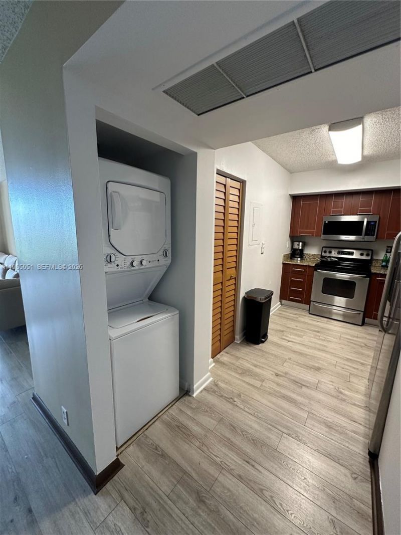 3300 NE 191st St, Unit 1711, Aventura, FL 33180 Photo