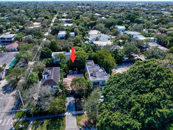 5210 SW 72nd St , Miami, FL 33155