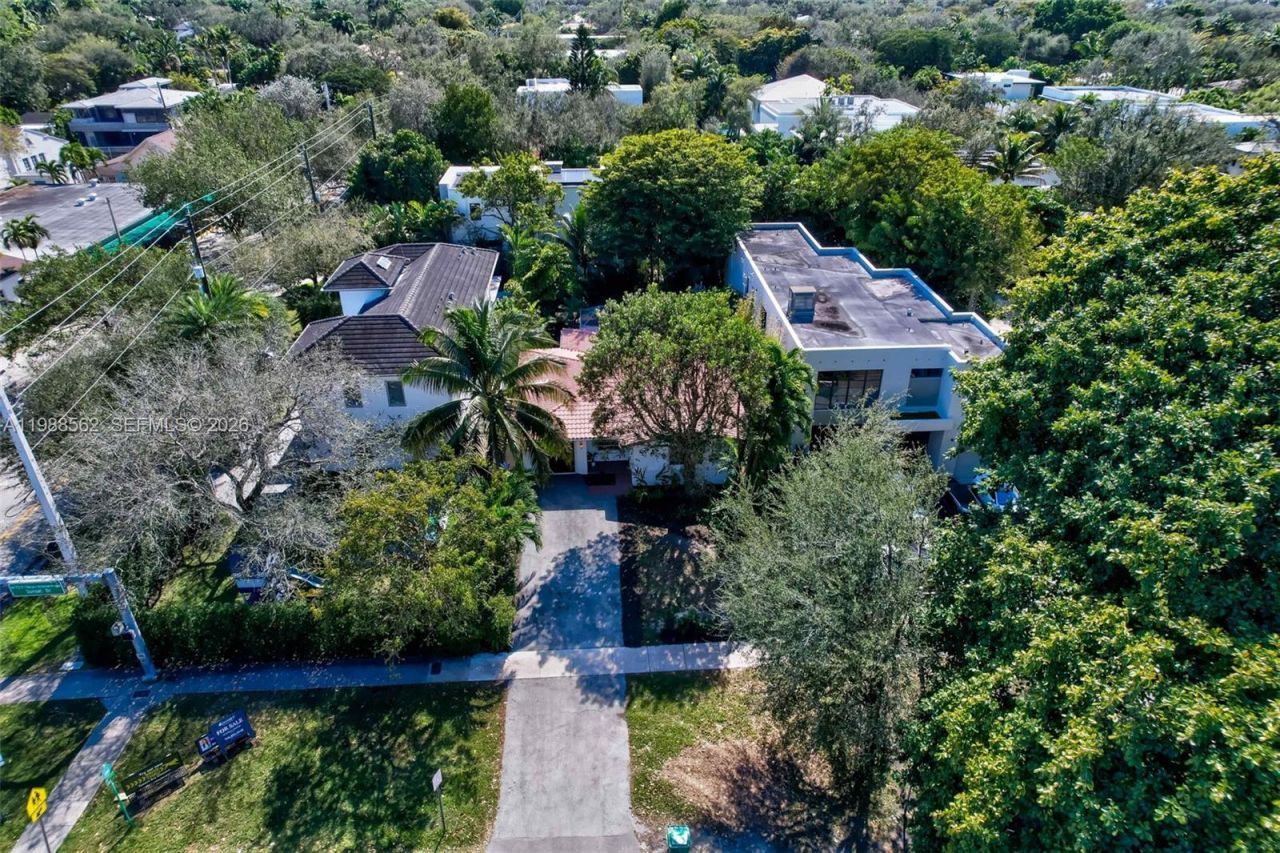 5210 SW 72nd St , Miami, FL 33155 Photo