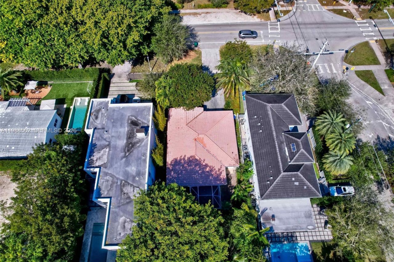 5210 SW 72nd St , Miami, FL 33155 Photo