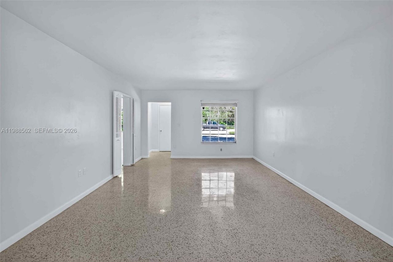 5210 SW 72nd St , Miami, FL 33155 Photo