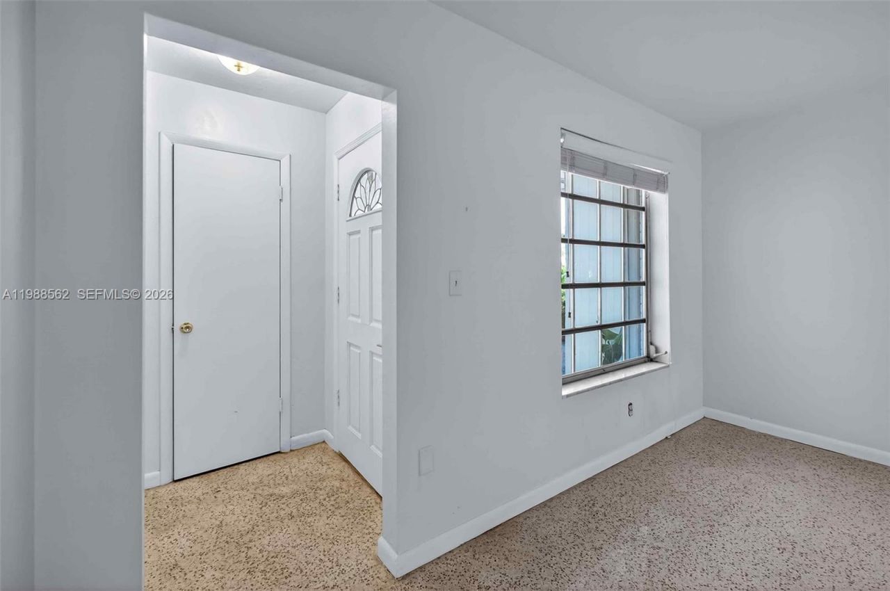 5210 SW 72nd St , Miami, FL 33155 Photo