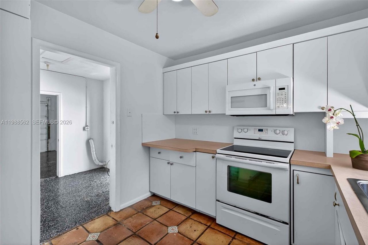 5210 SW 72nd St , Miami, FL 33155 Photo