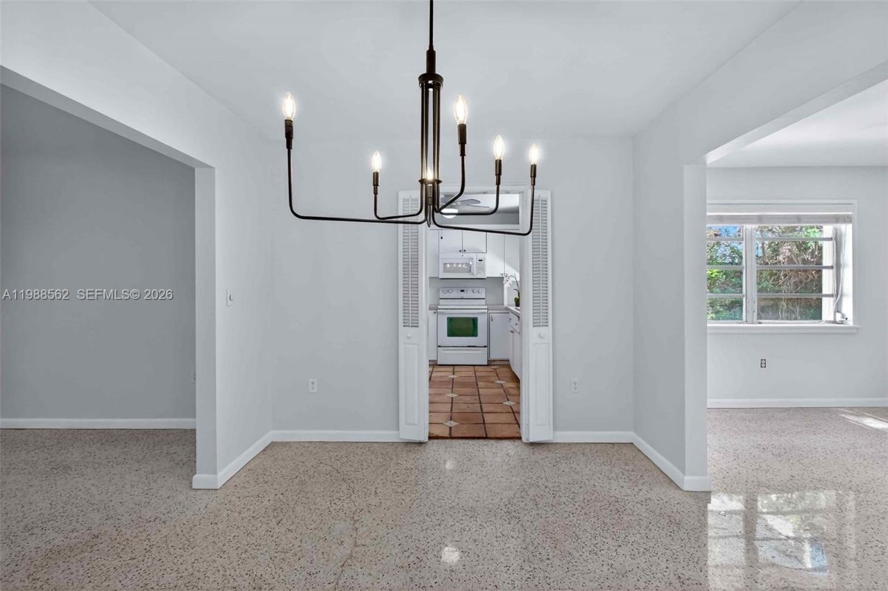 5210 SW 72nd St , Miami, FL 33155 Photo