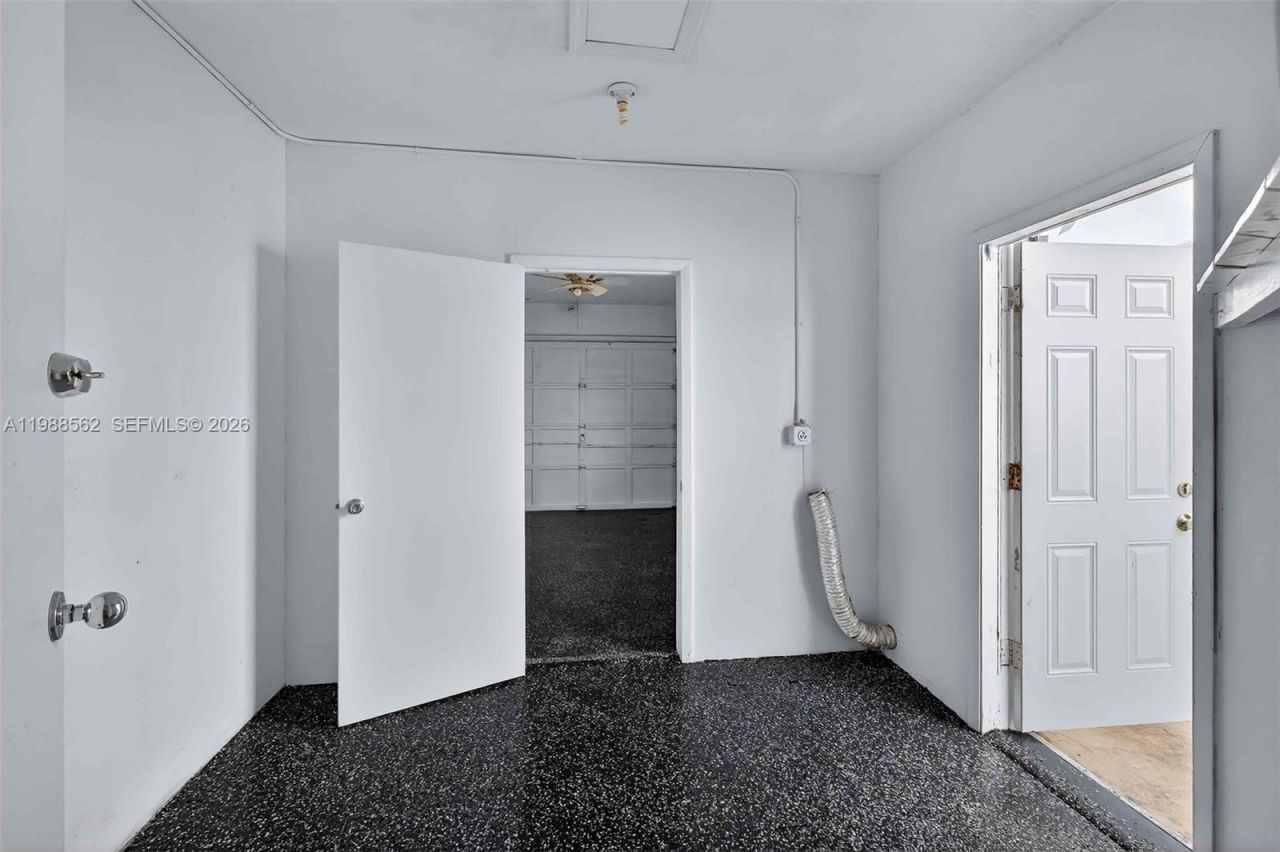 5210 SW 72nd St , Miami, FL 33155 Photo