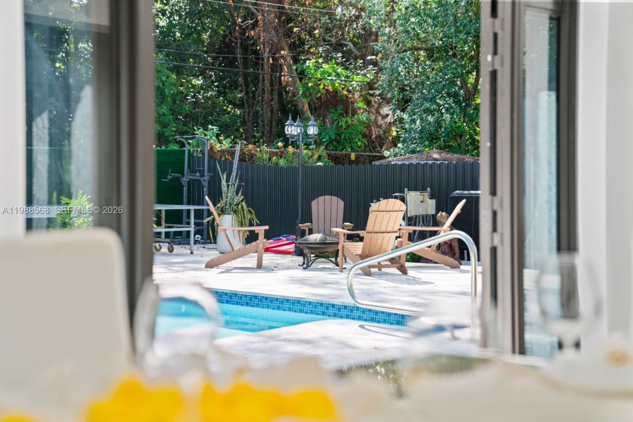 1730 NE 137th Ter , North Miami, FL 33181 Photo