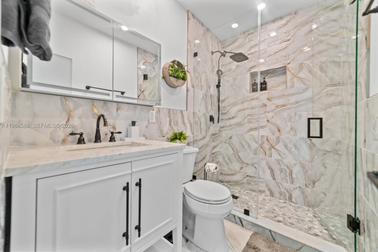 1730 NE 137th Ter , North Miami, FL 33181 Photo