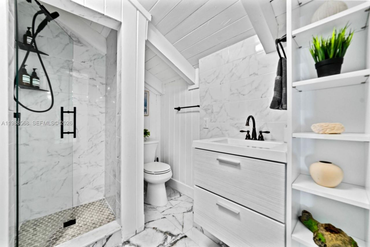 1730 NE 137th Ter , North Miami, FL 33181 Photo