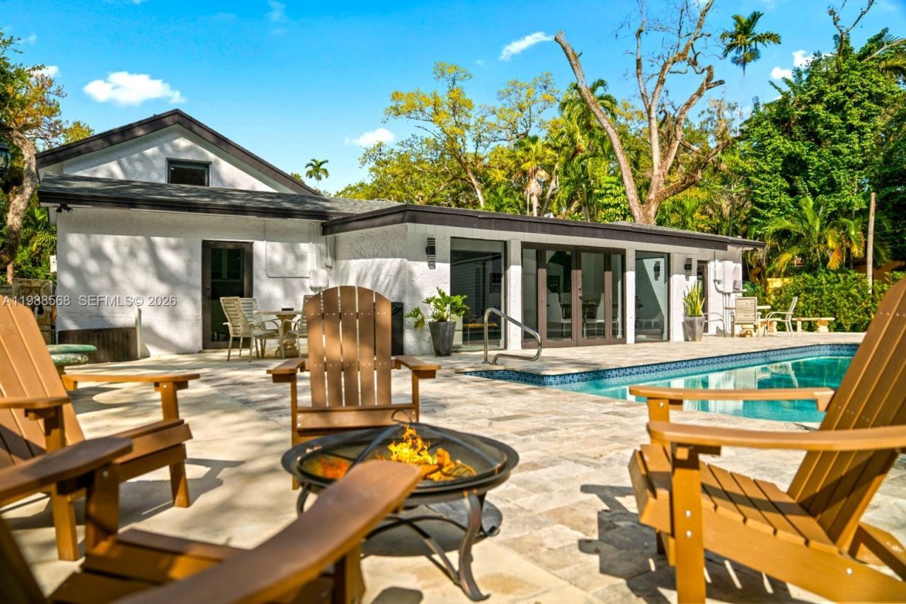 1730 NE 137th Ter , North Miami, FL 33181 Photo