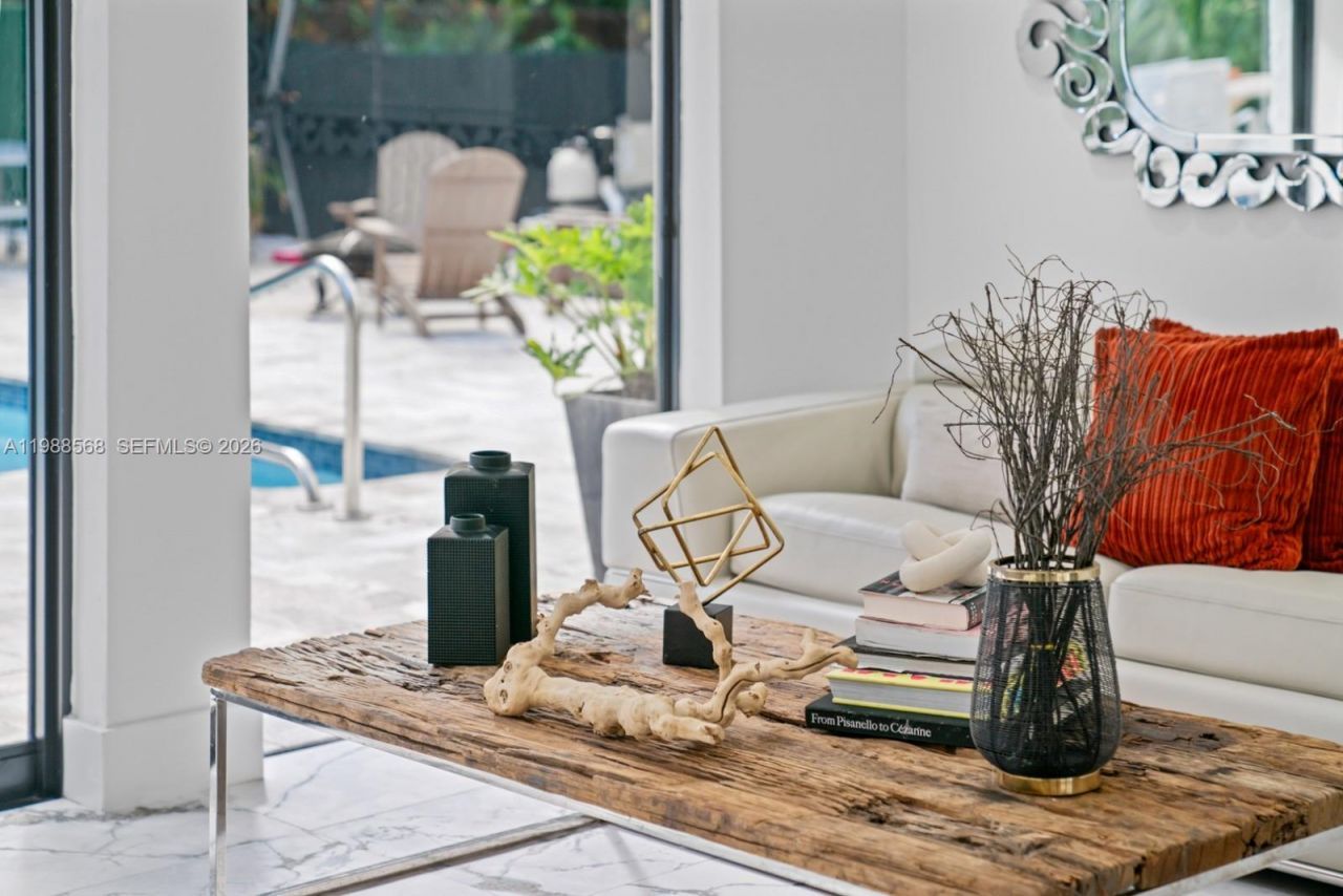 1730 NE 137th Ter , North Miami, FL 33181 Photo