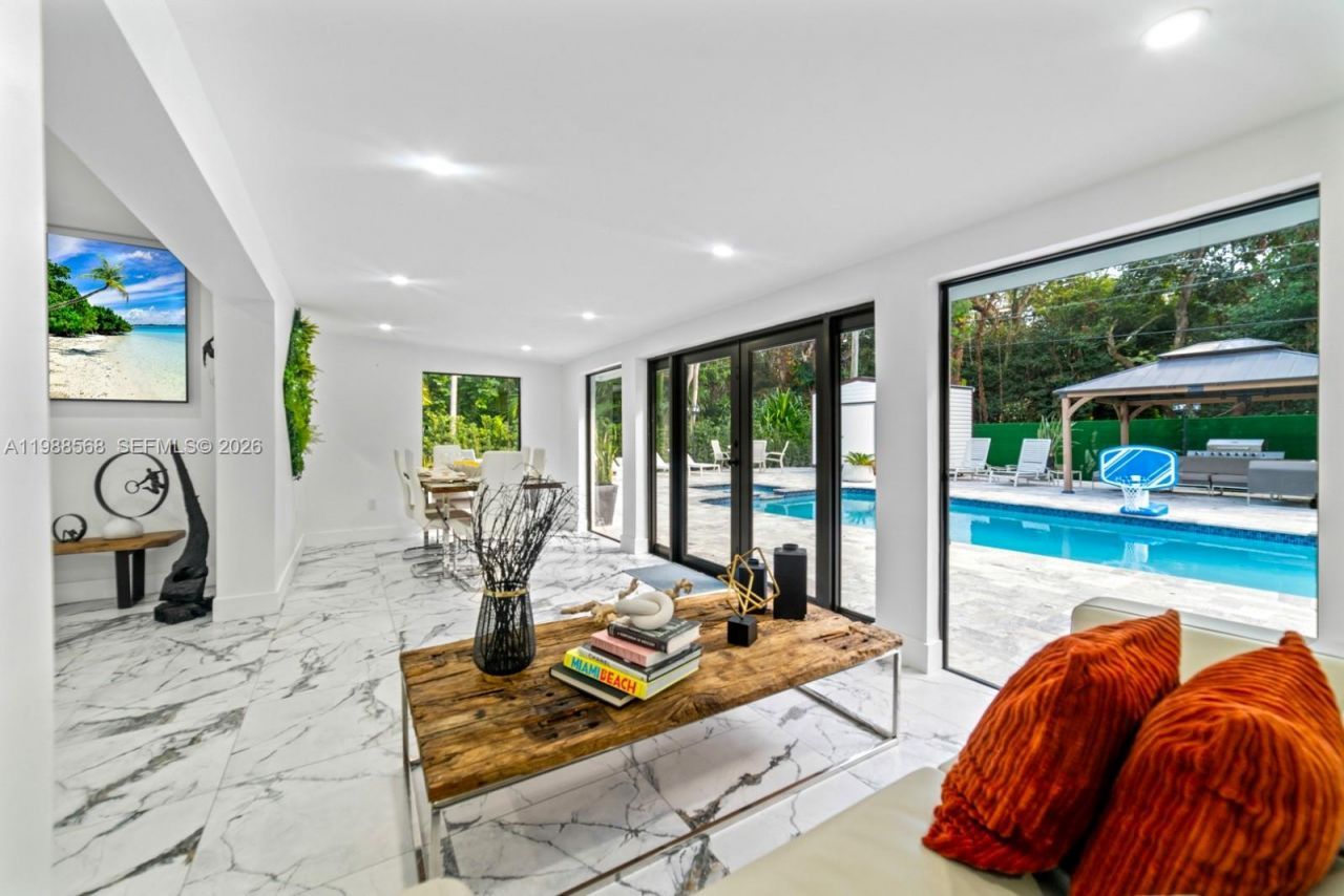 1730 NE 137th Ter , North Miami, FL 33181 Photo