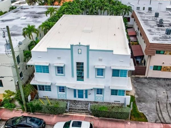 7936 Harding Ave , Miami Beach, FL 33141