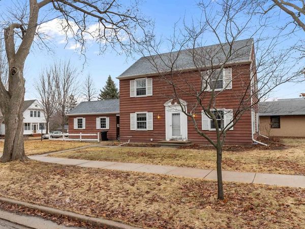 1 BROKAW PLACE, Appleton, WI 54911