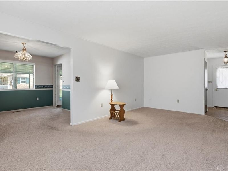 408 Mayfair Drive, Wilmington, OH 45177 Photo 12