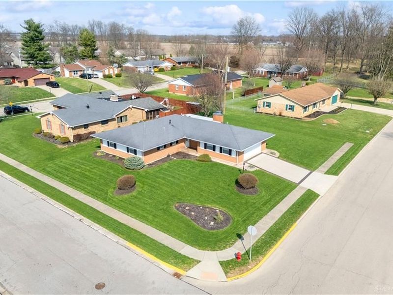 408 Mayfair Drive, Wilmington, OH 45177 Photo 3