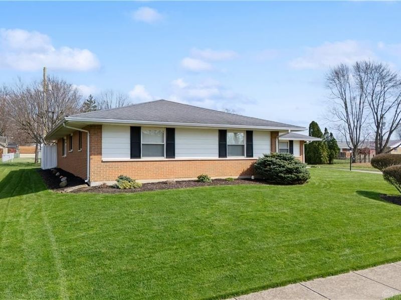 408 Mayfair Drive, Wilmington, OH 45177 Photo 4