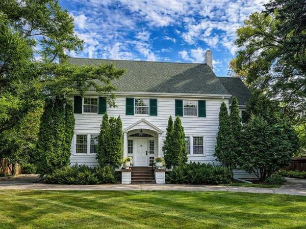 1119 Broadway N, Fargo, ND 58102