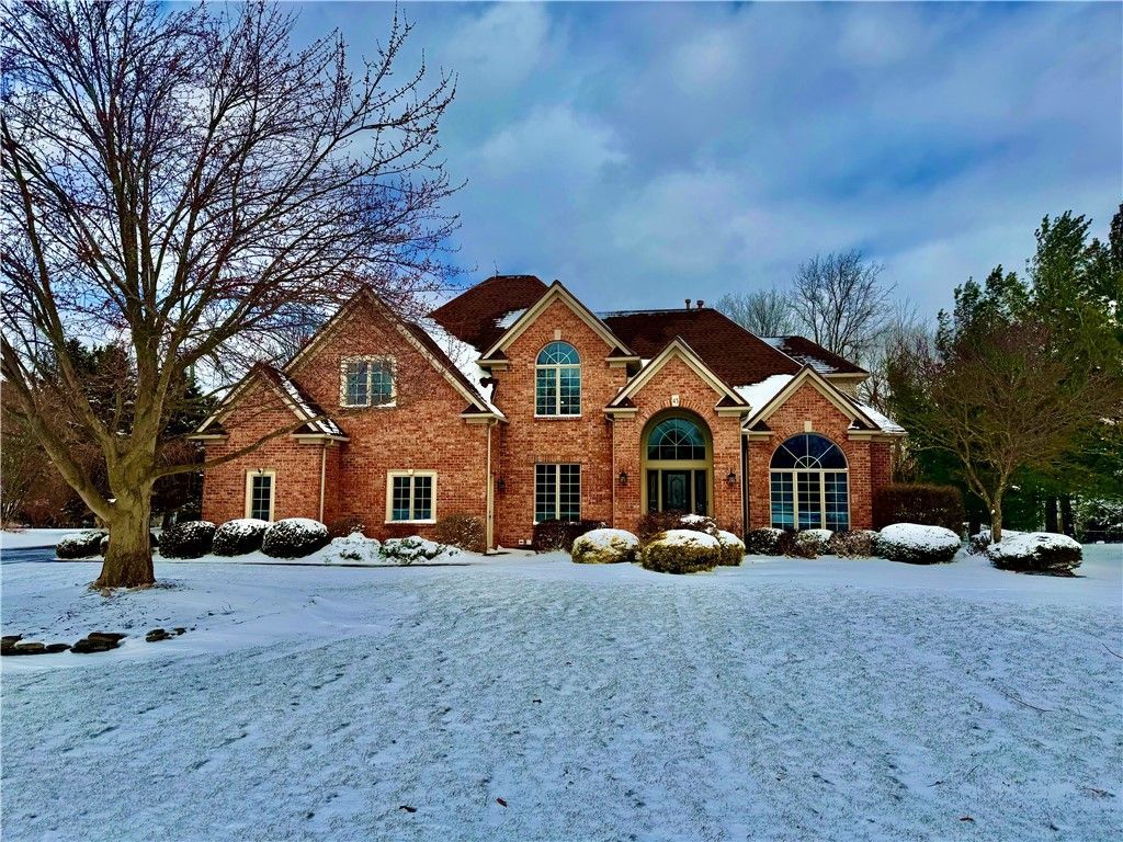 43 Olde Prestwick, Penfield, NY 14526 Main Photo