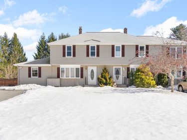 12 Meadow Road, Unit 12, Uxbridge, MA 01569